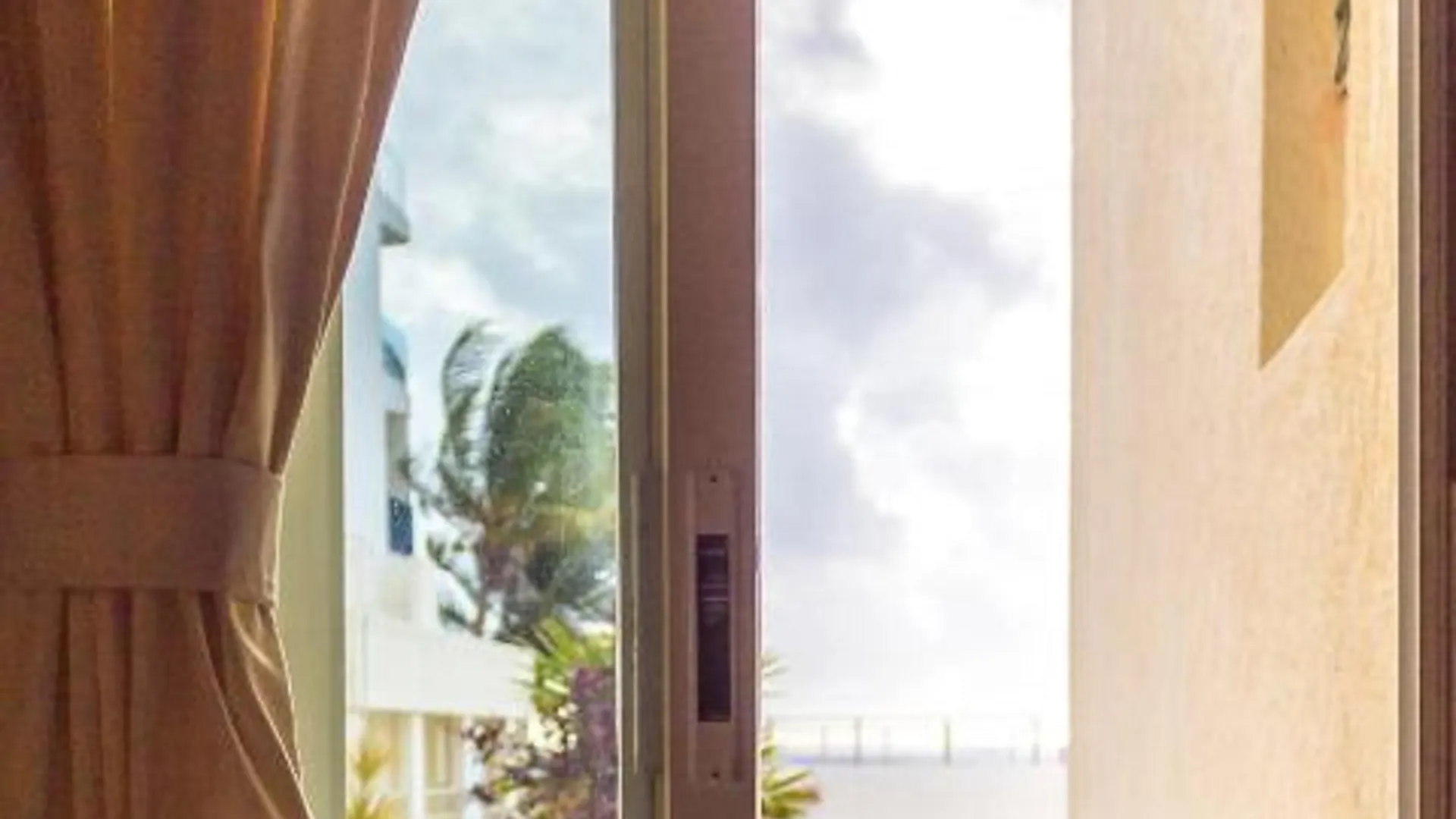 Luciana Hotel & Beach Club Playa del Carmen 4*,